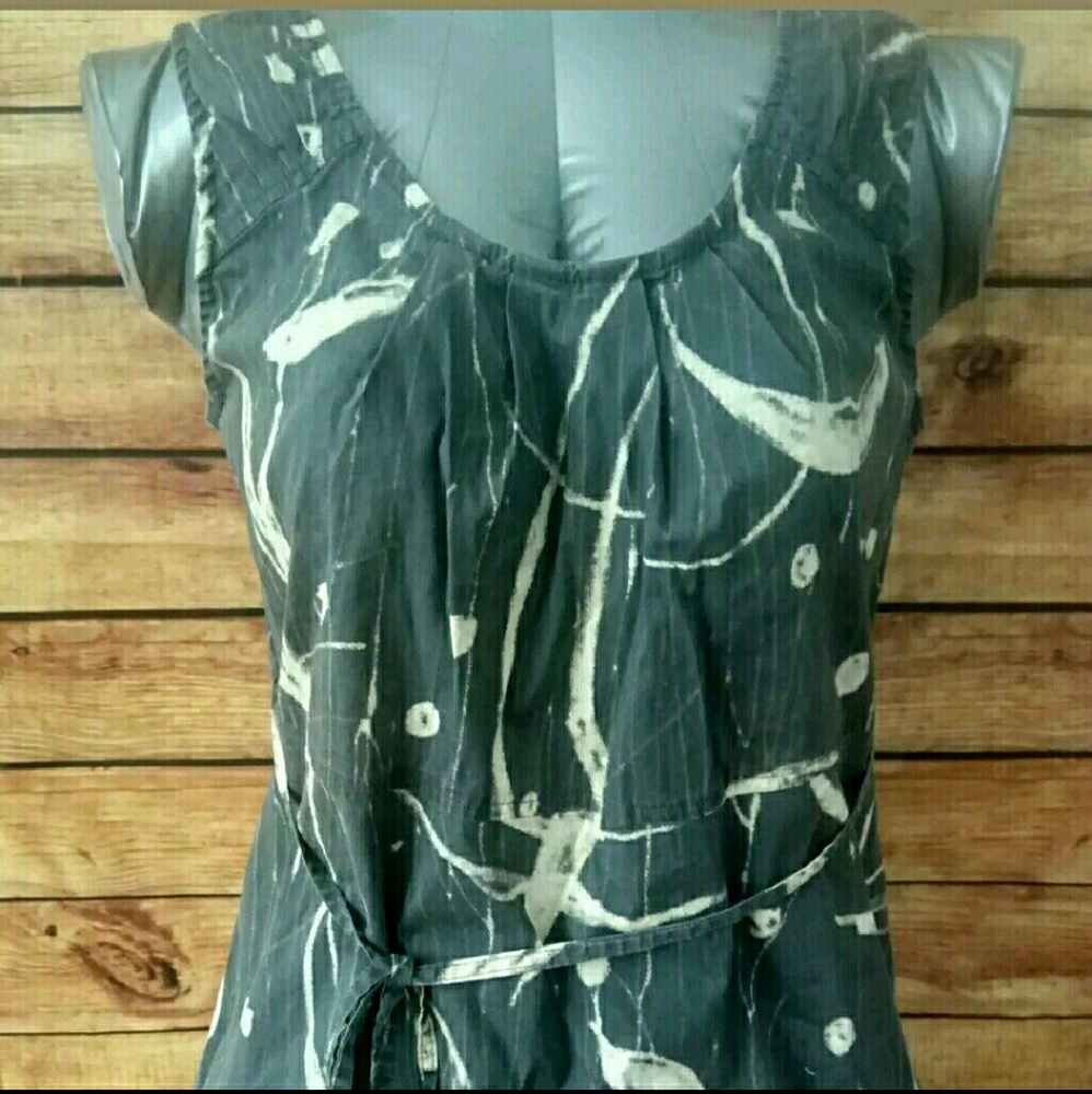 🌸 Flash sale Simply vera wang grey sleeveless top